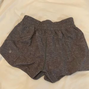 Lululemon tracker short V 4” size 8